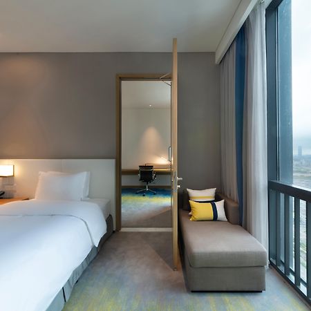 Holiday Inn Express Shenzhen Songgang, An Ihg Hotel Exteriér fotografie